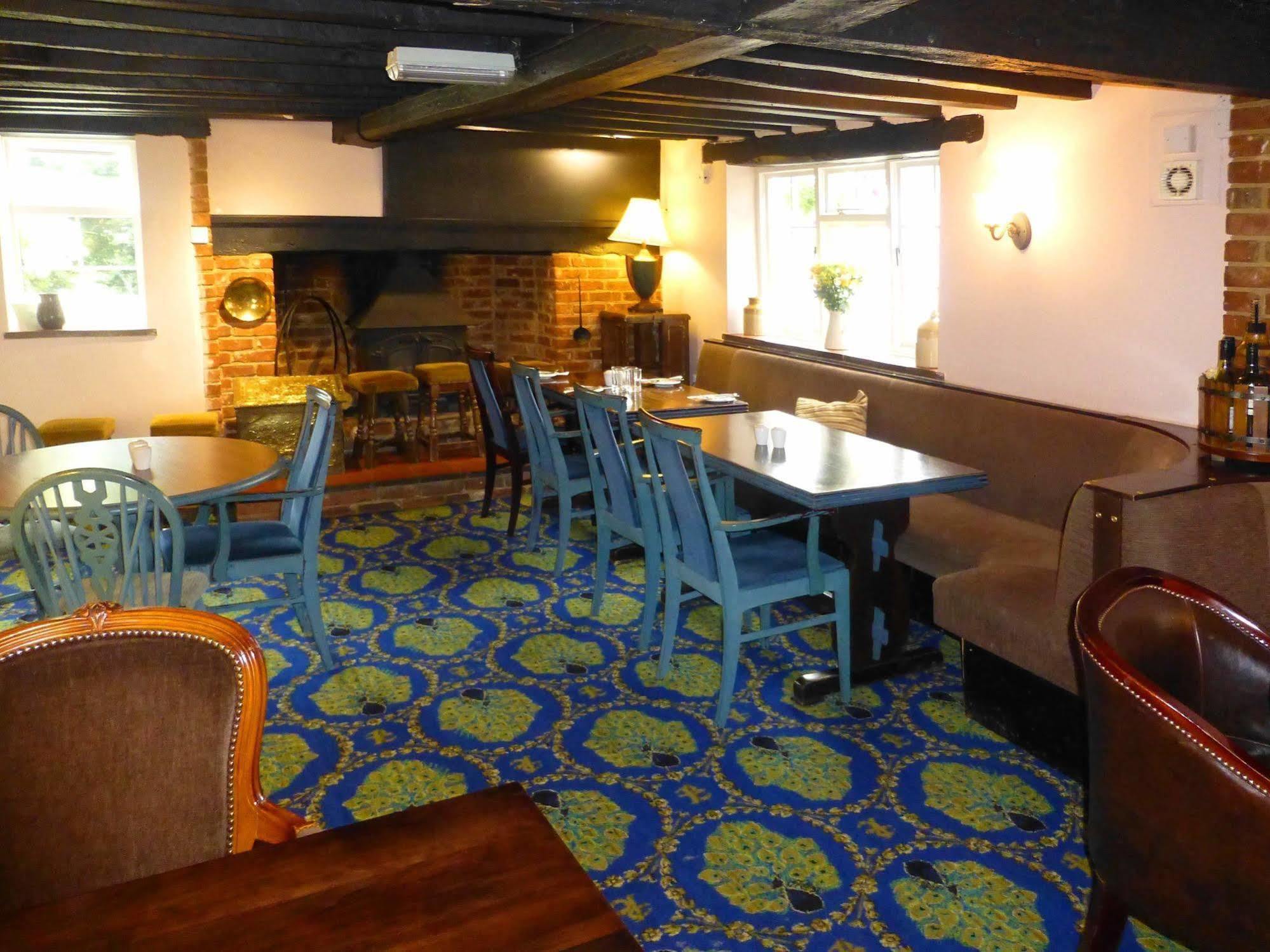 The Peacock Country Inn 치너 외부 사진
